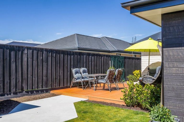 Photo of property in 16 Quinn Crescent, Woodend, 7610