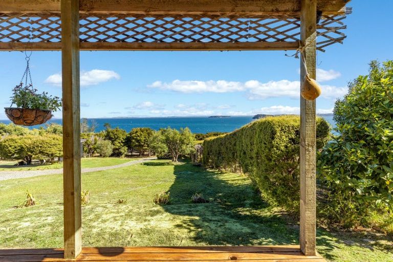 Photo of property in 9 Elizabeth Point Road, Kawau Island, 0920