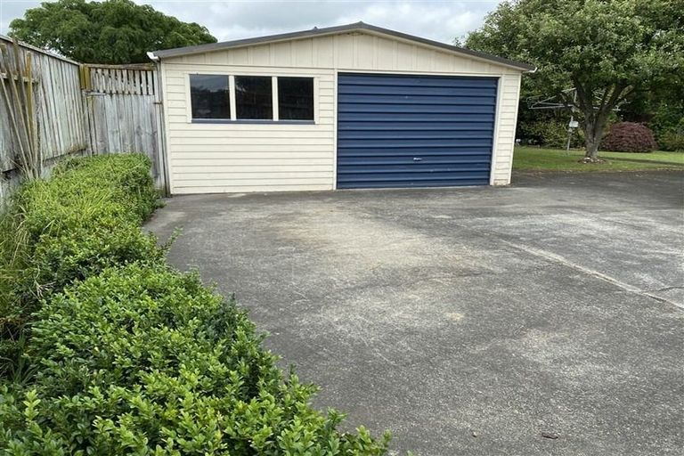 Photo of property in 70 Wood Street, Takaro, Palmerston North, 4410