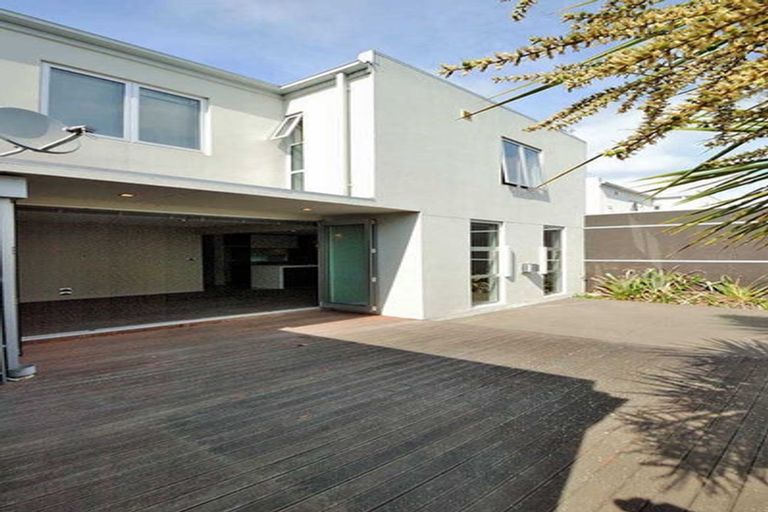 Photo of property in 77 Bishop Street, St Albans, Christchurch, 8014