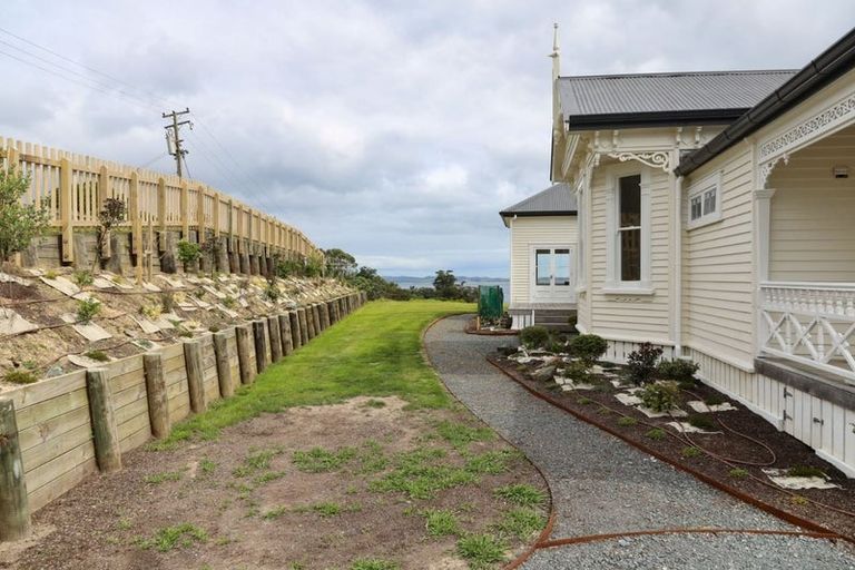 Photo of property in 206 Cape Rodney Road, Leigh, 0985