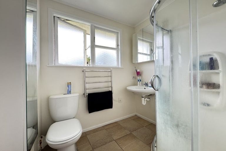 Photo of property in 8 Takatimu Way, Johnsonville, Wellington, 6037