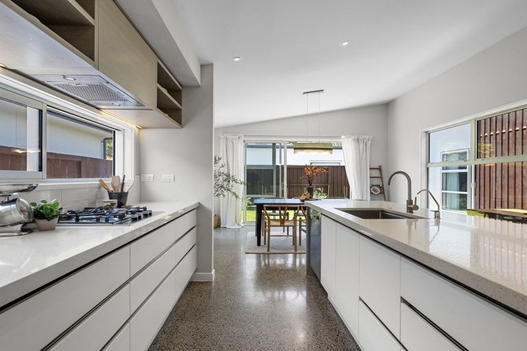 Photo of property in 18 Saint Pauls Drive, Brookfield, Tauranga, 3110