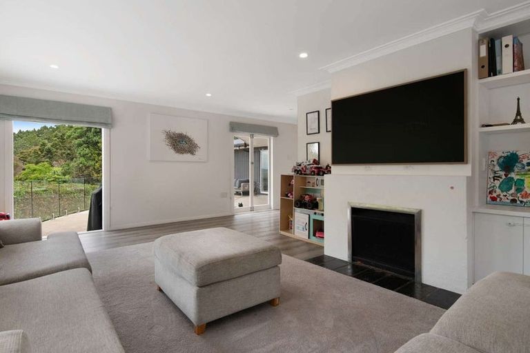 Photo of property in 6 Lancelot Road, Orewa, 0931