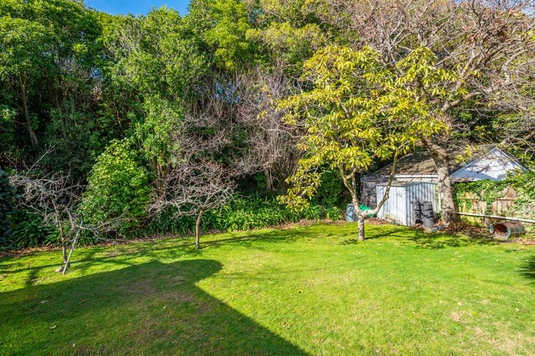 Photo of property in 11 Karu Crescent, Waikanae, 5036