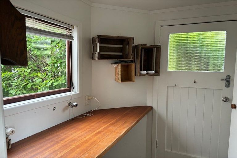 Photo of property in 3 Victor Road, Raumati Beach, Paraparaumu, 5032