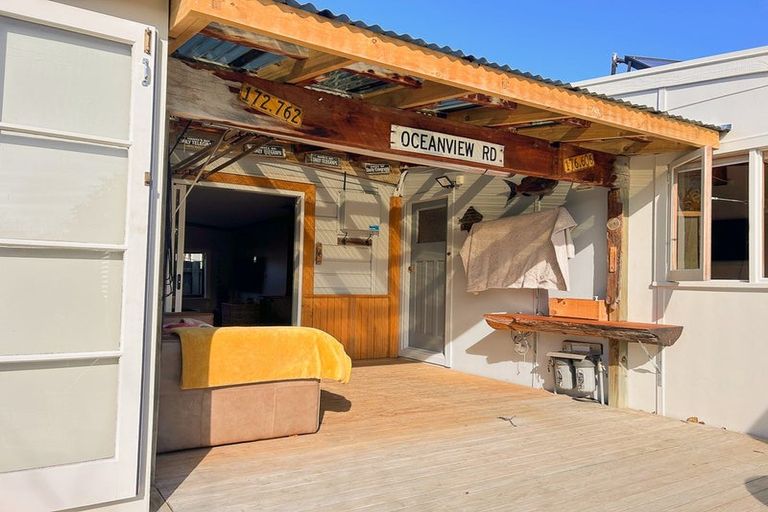 Photo of property in 21 Grove Road, Haumoana, 4102