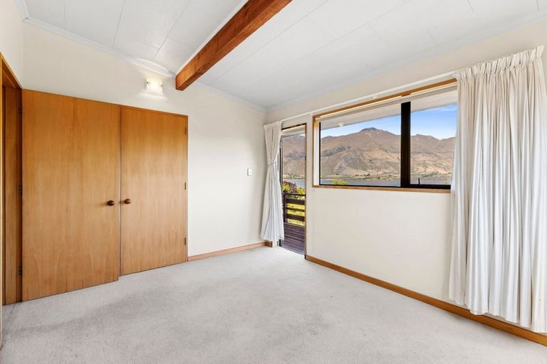 Photo of property in 1 Roto Place, Wanaka, 9305