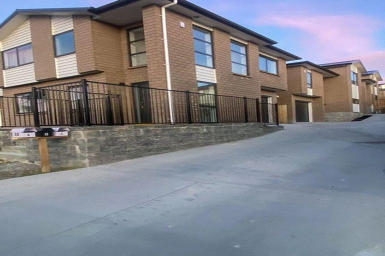 Photo of property in 50a Barbados Drive, Unsworth Heights, Auckland, 0632