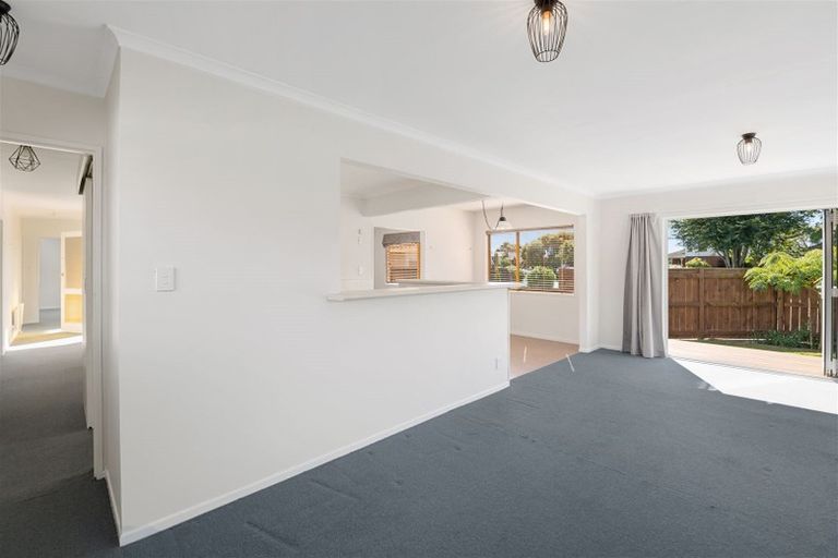 Photo of property in 92 Kennedy Drive, Levin, 5510