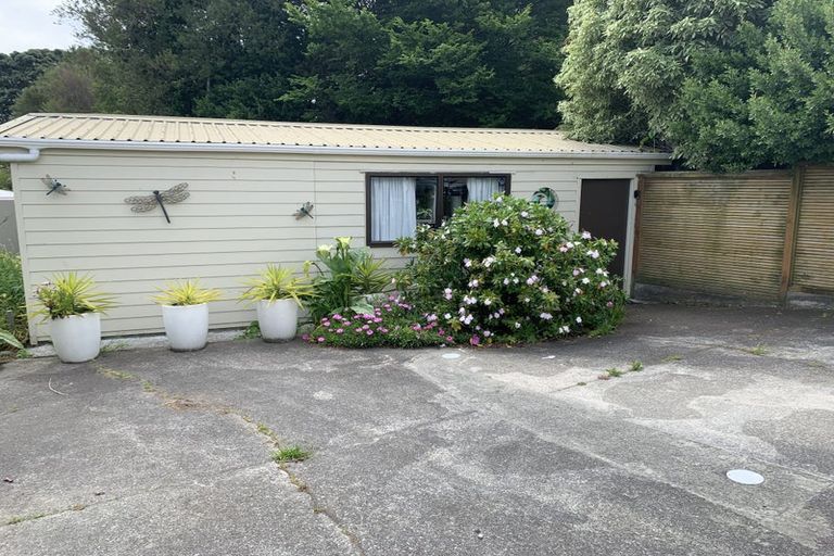 Photo of property in 39 Moana Road, Paraparaumu, 5032