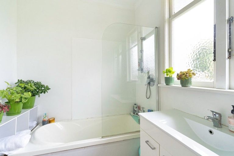 Photo of property in 25 Rutland Street, Levin, 5510