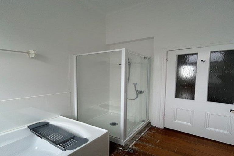 Photo of property in 2 Stanley Street, Berhampore, Wellington, 6023