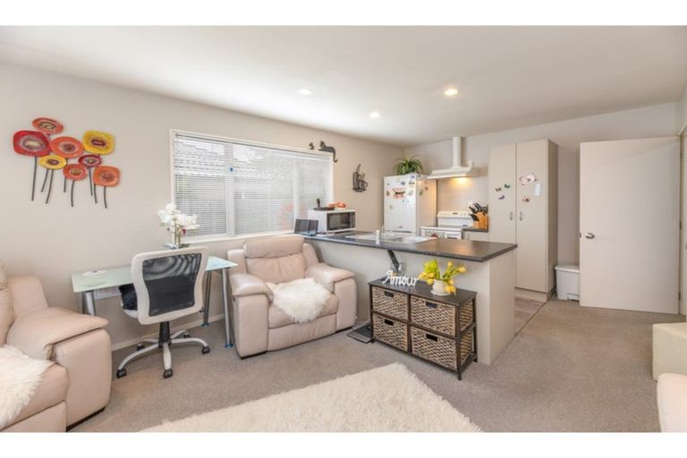 Photo of property in 4/16 Belfast Road, Belfast, Christchurch, 8051