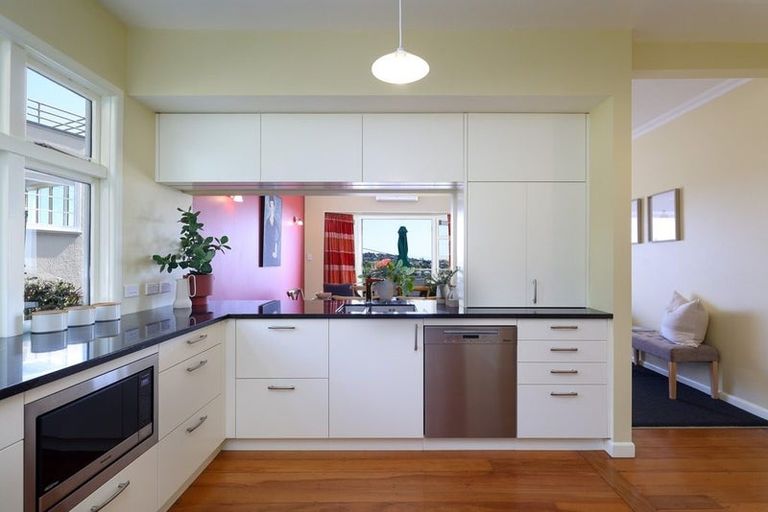 Photo of property in 16 Allan Street, Nelson South, Nelson, 7010