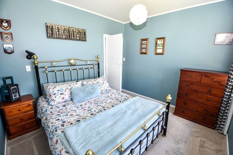 Photo of property in 2 Rahiwi Place, Lansdowne, Masterton, 5810