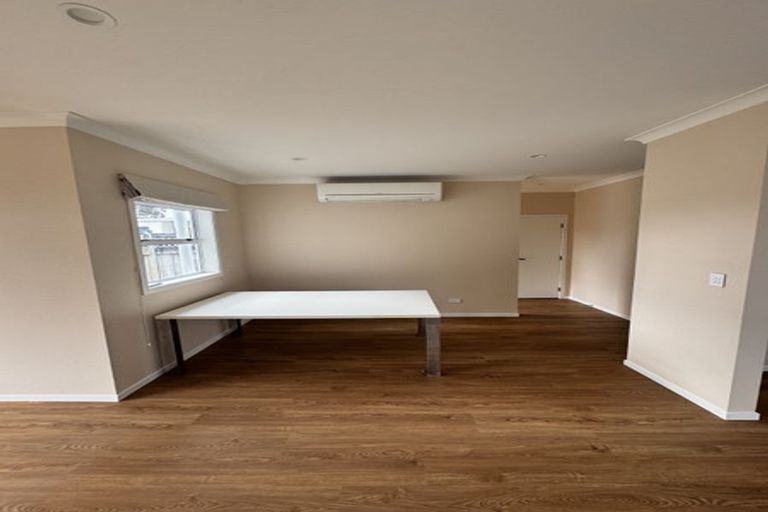 Photo of property in 19 Lyn Street, Lynmouth, New Plymouth, 4310