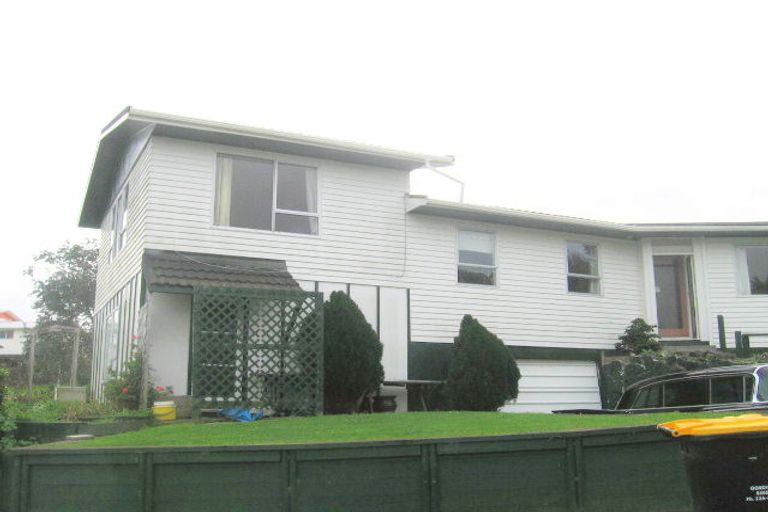 Photo of property in 155 Conclusion Street, Ascot Park, Porirua, 5024