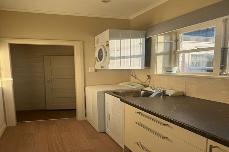 Photo of property in 110 Homebush Road, Khandallah, Wellington, 6035