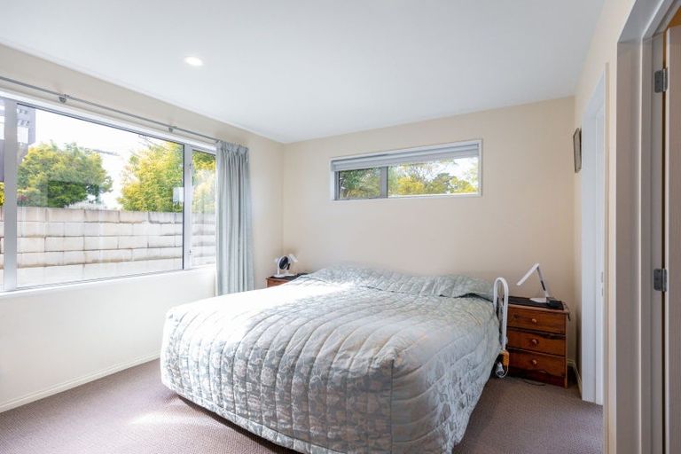 Photo of property in 2a Rue De La Mare, Parklands, Christchurch, 8083