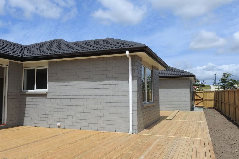 Photo of property in 54 Matua Road, Huapai, Kumeu, 0810