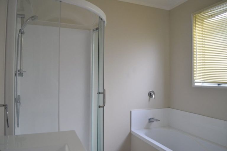 Photo of property in 10 Laurent Place, Kingston, Wellington, 6021