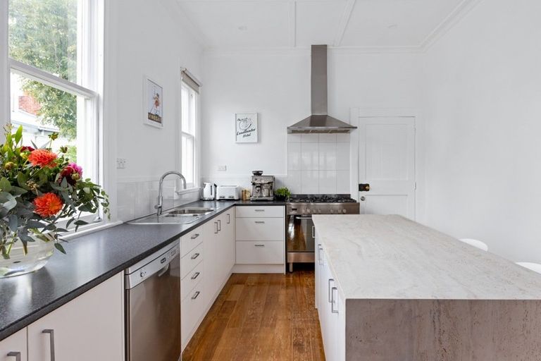 Photo of property in 24a Jull Street, Napier South, Napier, 4110