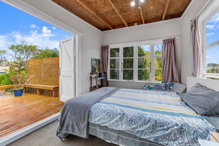 Photo of property in 1/8 Millbrook Road, Henderson, Auckland, 0612