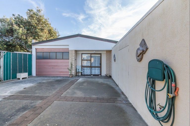 Photo of property in 7 Rangitane Grove, Waitarere Beach, Levin, 5510