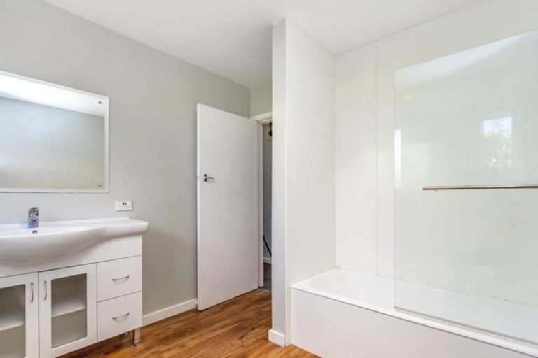 Photo of property in 33 Jocelyn Street, Casebrook, Christchurch, 8051