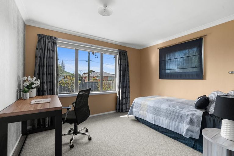 Photo of property in 39 Bevington Street, Avonhead, Christchurch, 8042