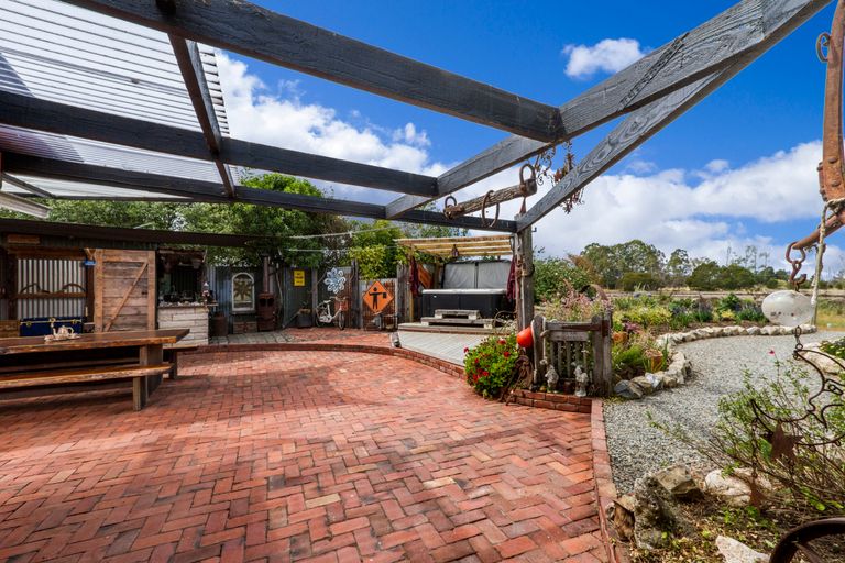 Photo of property in 12 Moreland Place, Mapua, 7005