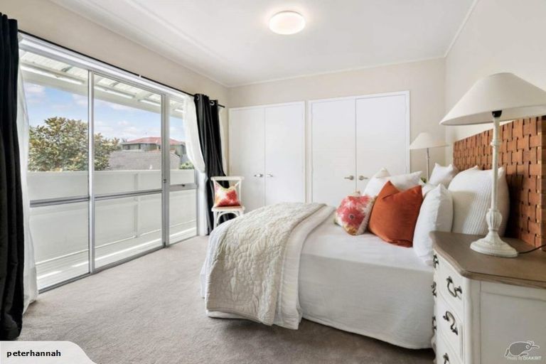 Photo of property in 13a Davita Place, Farm Cove, Auckland, 2012