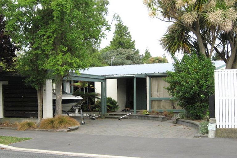 Photo of property in 10 Yardley Street, Avonhead, Christchurch, 8042