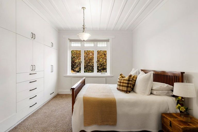 Photo of property in 28 Fitzroy Road, Bluff Hill, Napier, 4110