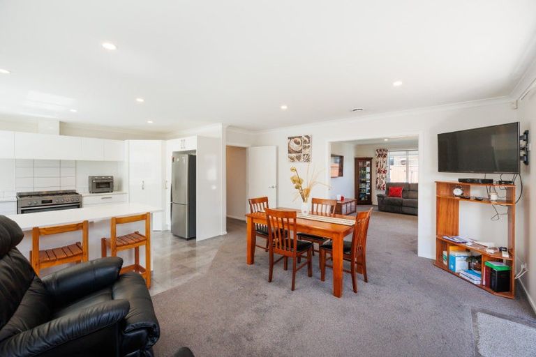 Photo of property in 15 Serenity Crescent, Kelvin Grove, Palmerston North, 4414