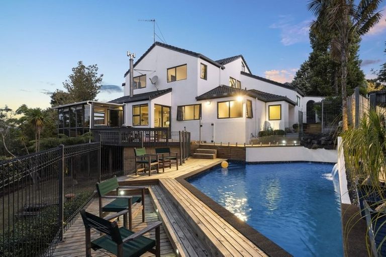 Photo of property in 14 David Beattie Place, Chatswood, Auckland, 0626