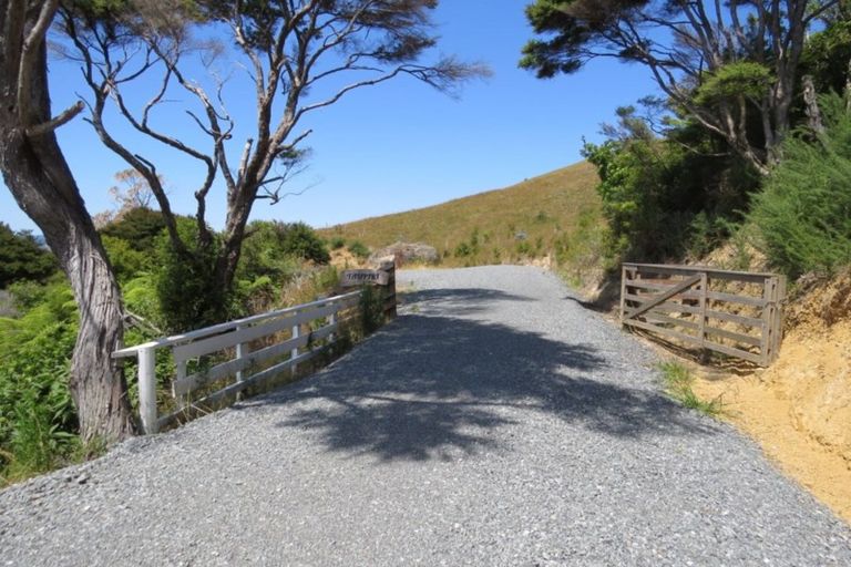 Photo of property in 95b Colville Road, Coromandel, 3584