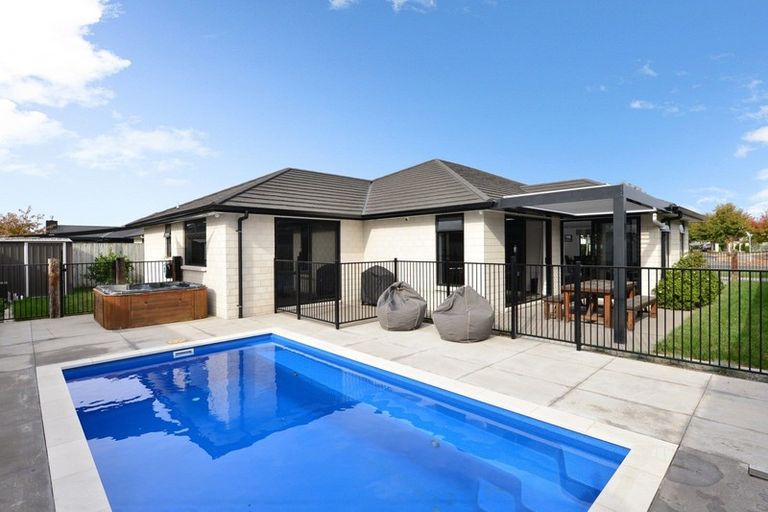 Photo of property in 6 Helen June Avenue, Flagstaff, Hamilton, 3210