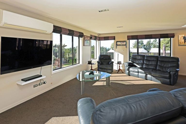 Photo of property in 21 North Ridge Drive, Oamaru North, Oamaru, 9400