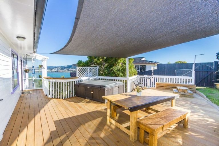 Photo of property in 13 Pennant Grove, Titahi Bay, Porirua, 5022