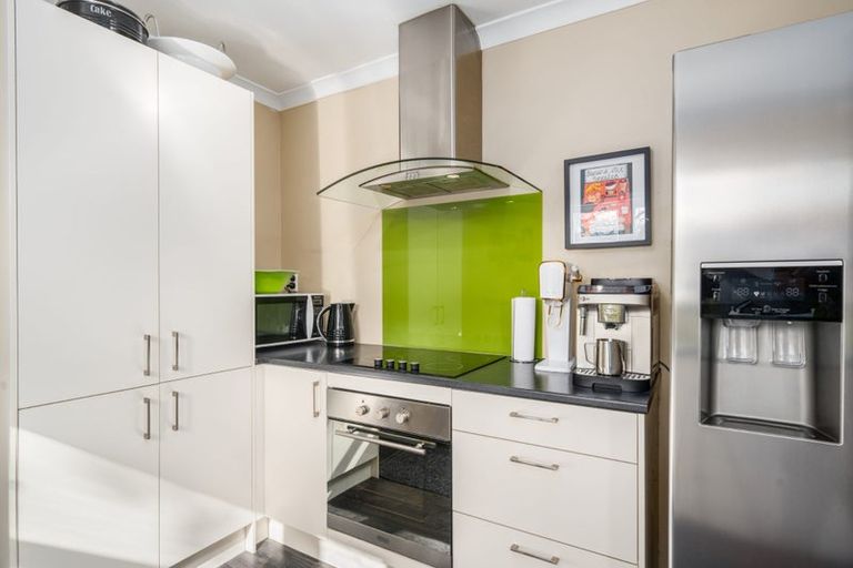 Photo of property in 38 Hine Road, Wainuiomata, Lower Hutt, 5014