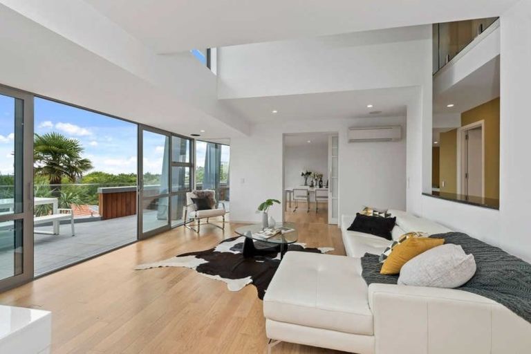 Photo of property in 26 Overdale Drive, Cashmere, Christchurch, 8022