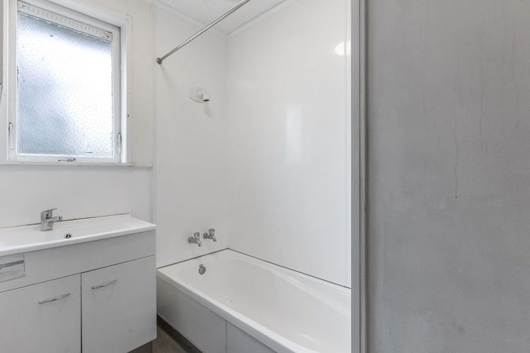 Photo of property in 36 Cargill Street, Papakura, 2110