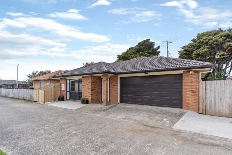 Photo of property in 94a Palmers Road, Clendon Park, Auckland, 2103