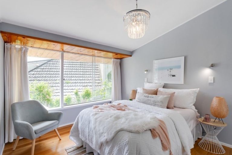 Photo of property in 5 Waerenga Road, Days Bay, Lower Hutt, 5013