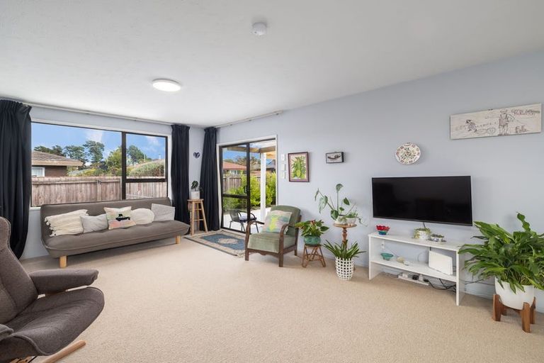 Photo of property in 10 Glenbyre Place, Bromley, Christchurch, 8062