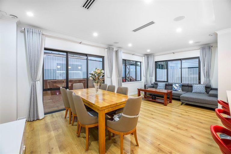 Photo of property in 19 Bight Road, Long Bay, Auckland, 0630