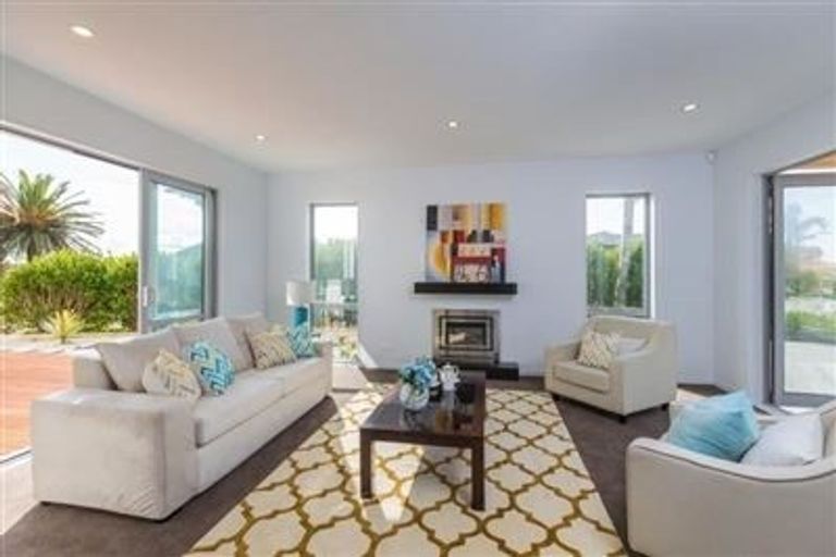 Photo of property in 2 Palm View Terrace, Gulf Harbour, Whangaparaoa, 0930