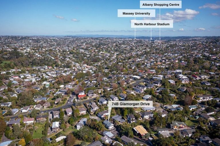 Photo of property in 2/74 Glamorgan Drive, Torbay, Auckland, 0630